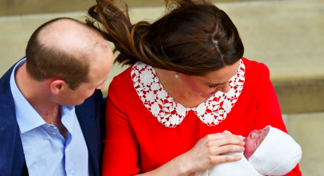 Le Choix Tres Francais Du Prenom Du Bebe Royal Fait Couler Beaucoup D Encre