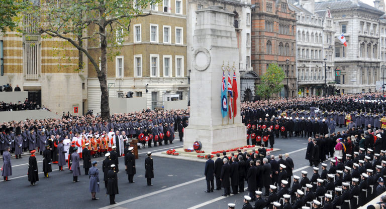 Armistice Day devant le Cenotaph