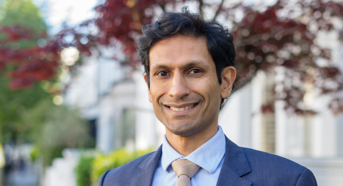 shabir-headshots-5-may-2018-4.jpg
