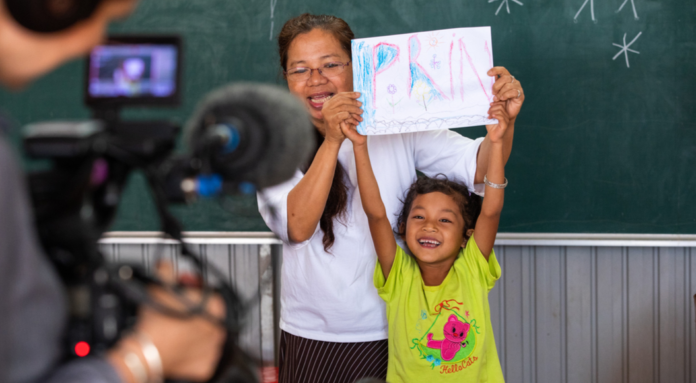 Dans le film Grandir les enfants prennent la parole
