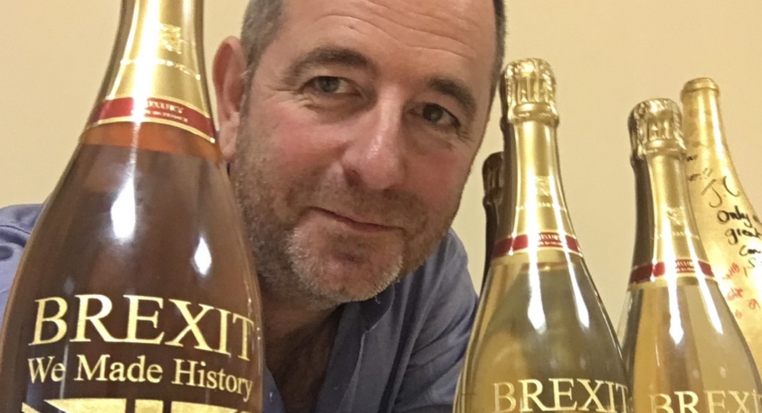 Jean-Christophe Rousseau lance une bouteille spéciale Brexit
