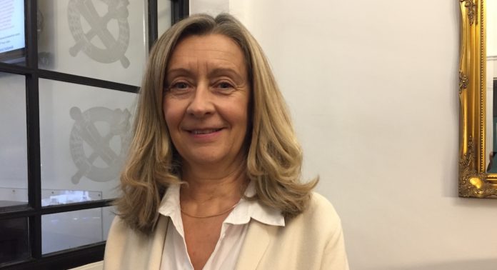 helene conway-mouret reunion setteld status
