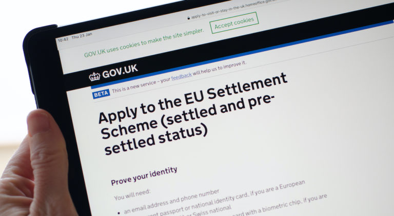 émission spéciale settled status