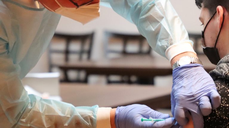 vaccins covid Français de l'étranger