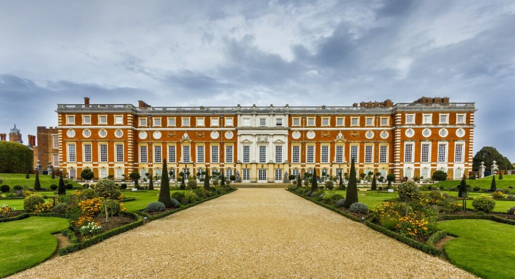 hampton court palace londres