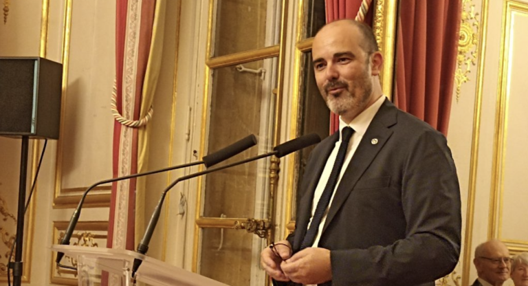 Yann Librati (Francophonia) : Tisser des liens entre les enseignants de français à travers le monde