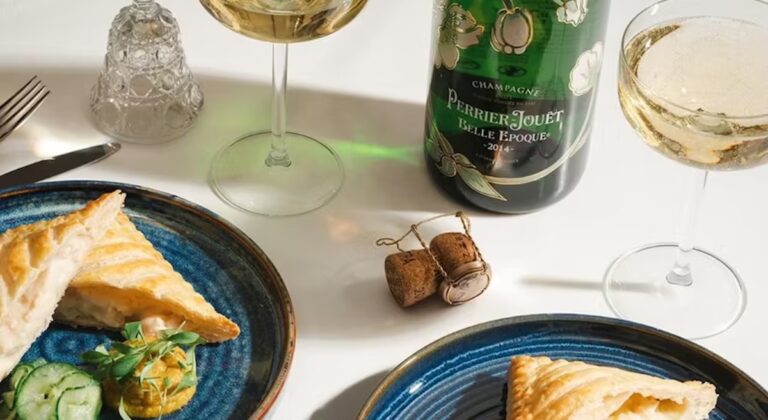 Après son bistro à la française, la chaîne Greggs ouvre son premier bar à champagne à Newcastle