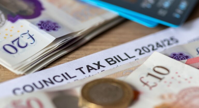 Pourquoi la base de calcul de la “council tax” n’a pas été revue depuis 1991 ?