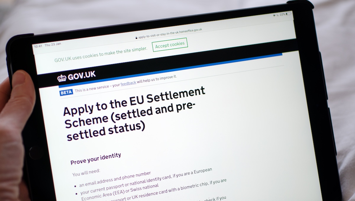 Le processus de passage automatique du pre-settled au settled status a débuté
