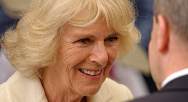 La reine Camilla écrit à Gisèle Pelicot pour lui “exprimer son soutien au plus haut niveau”