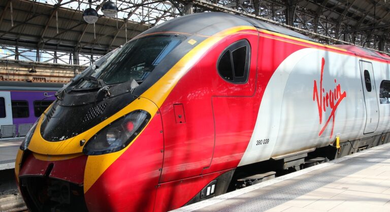 Virgin prévoit de rassembler 700 millions de livres pour concurrencer Eurostar