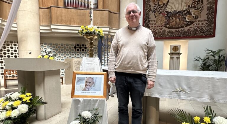 Décès du pape François : la communauté catholique française de Londres en deuil