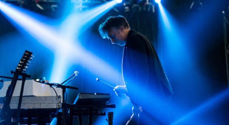 Pour la première présentation en live de son nouvel album, Yann Tiersen choisit Londres