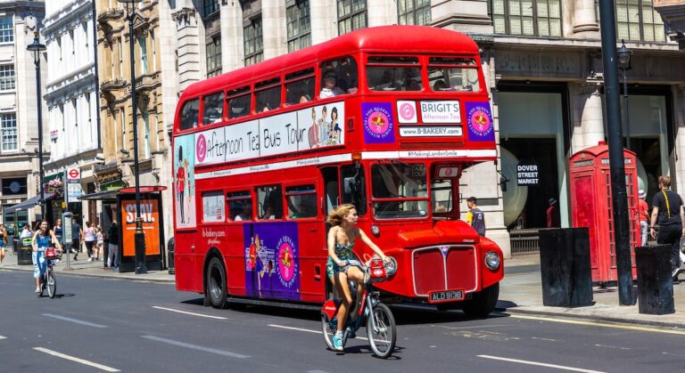 Cinq tours en bus insolites à tester à Londres