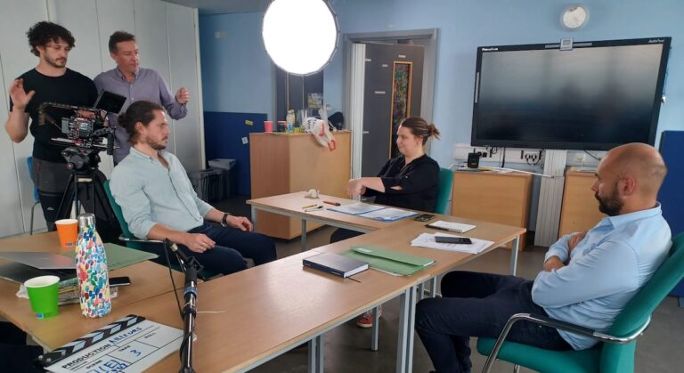 La série “Bouter les Anglais” recherche comédiens et techniciens pour la réalisation de sa seconde saison