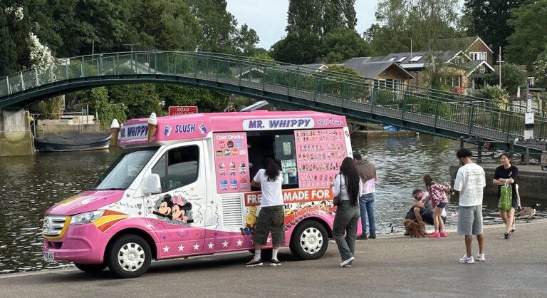 Pourquoi les camions de glaces sont si populaires au Royaume-Uni ?