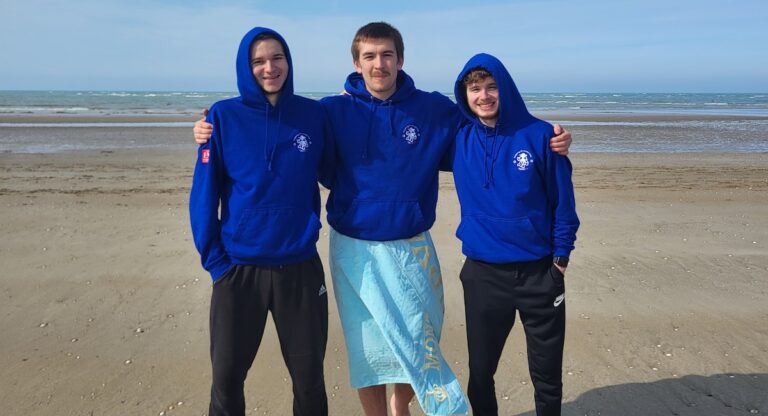 Trois étudiants du campus d’Oxford de l’EM Normandie vont tenter la traversée de la Manche à la nage et en simple maillot de bain