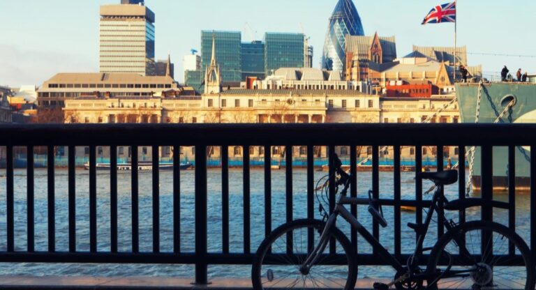 Les plus belles balades à faire à vélo le long de la Tamise