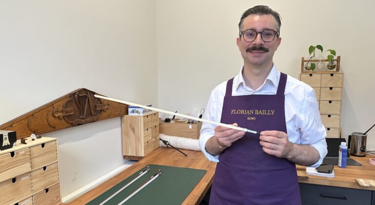 À Londres, entre les mains de Florian Bailly, l’art de l’archèterie prend vie