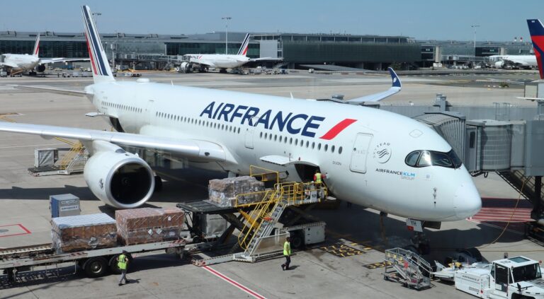 Air France lance une ligne depuis Paris vers Gatwick, des vols spéciaux vers Cardiff et un nouveau lounge à Heathrow