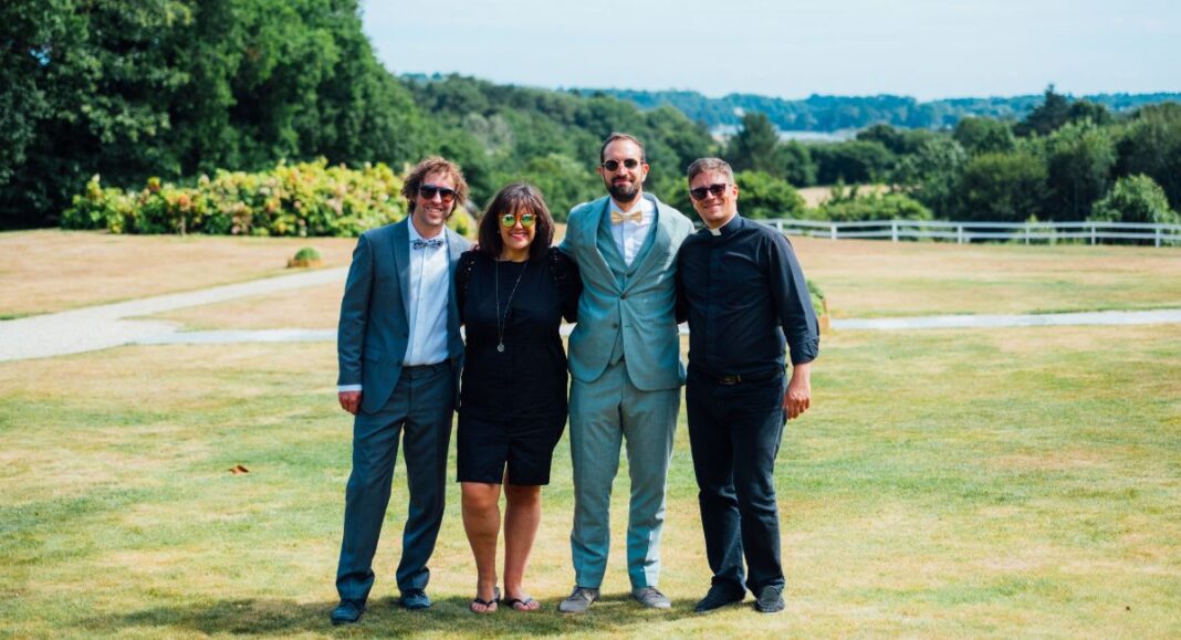 Romain Louge (droite) et une partie de sa bande de copains issus de son année à Buffalo.