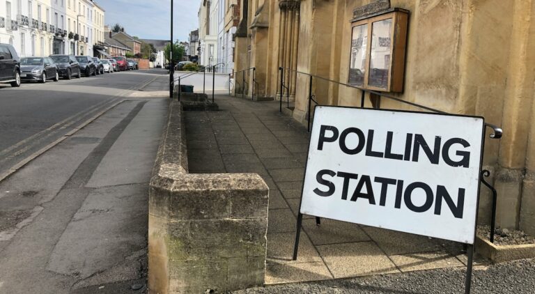 Elections locales en Angleterre, en Ecosse et au Pays de Galles : quand, qui peut voter et comment ?
