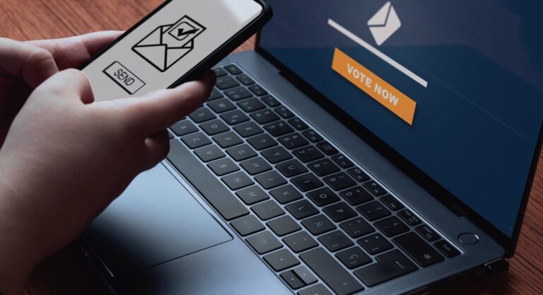 Elections consulaires : le vote en ligne, comment ça marche ?