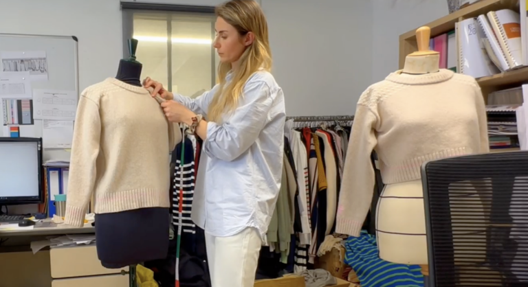 Avec Castine, sa marque de pulls en laine, Alexia Tizzano se fait l&rsquo;avocate du « Made in France » à Londres