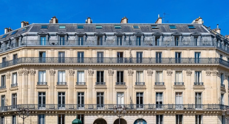 Vendre un appartement à Paris depuis l&rsquo;étranger : les réponses de Didier Paradis, professionnel de l&rsquo;immobilier de prestige à Paris