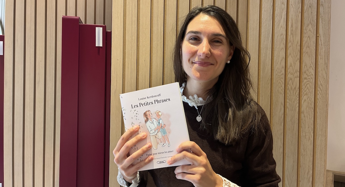 « Les Petites Phrases : Parler pour mieux les aimer », le guide qui va à contre-courant des essais sur la parentalité
